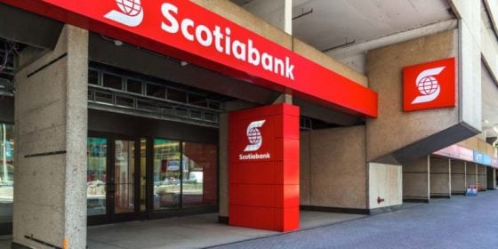 Triunfo histórico: Justicia ordena a Banco Scotiabank pagar $24 mil millones por deuda histórica con 650 trabajadoras y trabajadores