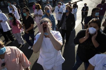 Suman 47 agresiones a personal de salud de México durante la pandemia: Mujeres las más afectadas