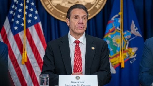 «No tenemos un rey, tenemos un presidente»: gobernador de Nueva York y Trump enfrentados por COVID-19