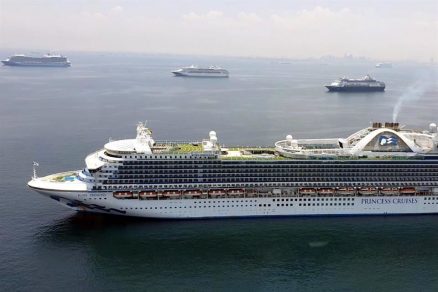 Confinamiento forzado: Tripulantes llevan  80 días a bordo de un crucero