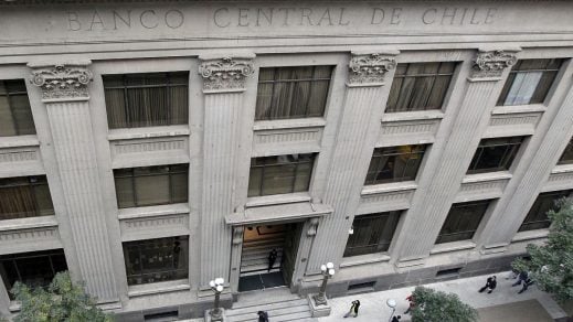 FMI aprobó crédito por 23 mil 930 millones de dólares pedido por el Banco Central de Chile