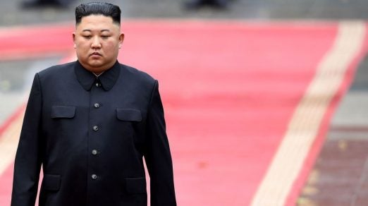 (Vídeo) Kim Jong Un reaparece en público después de tres semanas