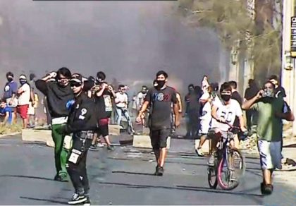 «Estamos pasando hambre»: Masiva protesta contra gestión del Gobierno ante Covid-19 tiene lugar en El Bosque