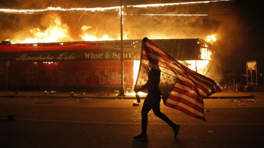 Continúan protestas por asesinato de George Floy y Trump advierte: «cuando empiece el saqueo, empezará el tiroteo»