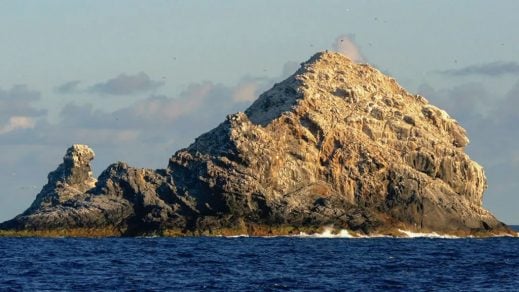 ¿Cuál es el volcán de escudo más grande y  caliente del mundo?