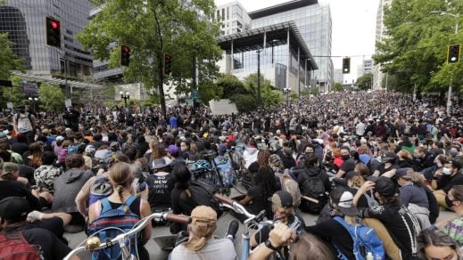 Agencia de salud en EE.UU. advierte que las protestas son foco de infección para el coronavirus