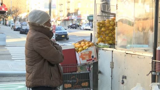 Encuesta INE: Más de 260 mil personas trabajan por cuenta propia en la calle o en algún espacio público