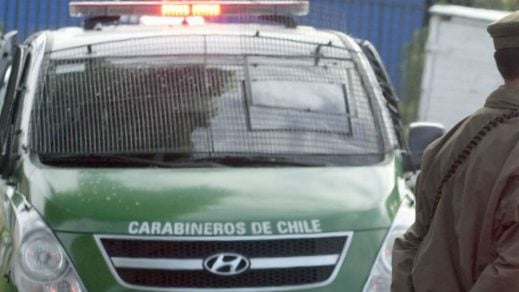 Lo dejó sangrando: Declaran culpable a carabinero que agredió con golpes de pies y puños a menor de edad en una comisaría