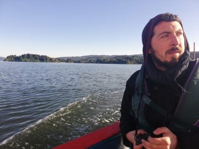 Valdivia: Periodista sufre acción legal tras denunciar daño ambiental en cuencas de la costa por parte de inmobiliarias