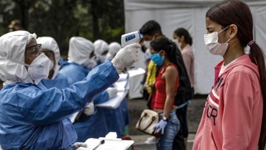 Venezuela garantiza medicamentos para pacientes de COVID-19 pese a la persecución de EE.UU.