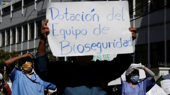 Bolivia: 600 médicos y enfermeras sin equipos de bioseguridad para operativo especial contra COVID-19