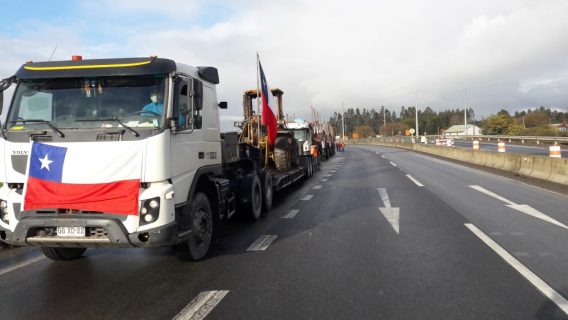 Paro de camioneros: Bancada del PC llama a diversificar medios de transporte de bienes esenciales