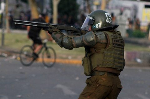 Convergencia Social denuncia ante Contraloría nula respuesta de Carabineros e Interior a 70 oficios enviados por su actuar represivo