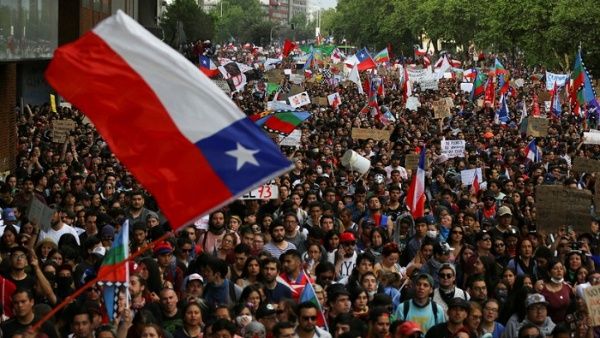 Pueblo chileno en las calles