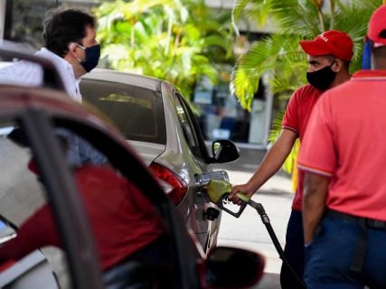 El estado de Florida declara emergencia por temor a escasez de combustible