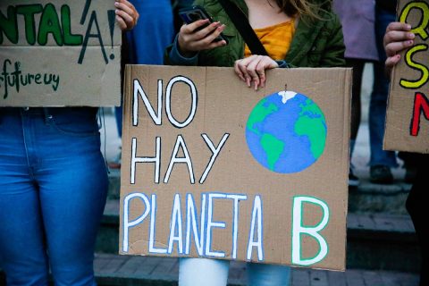 Los riesgos del negacionismo climático: Investigadores chilenos criticaron a legisladores y políticos que reniegan del conocimiento científico