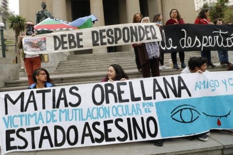 Corte acogió querella de profesor víctima de trauma ocular contra 4 carabineros por obstruir investigación