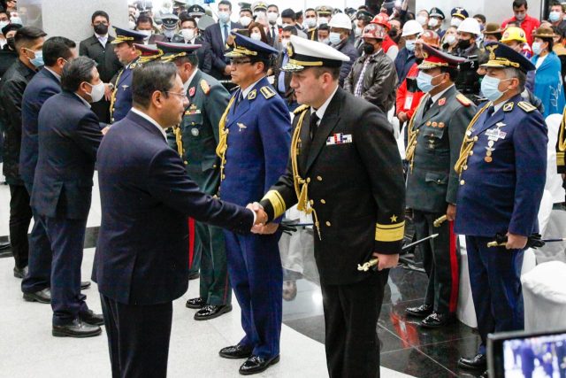 arce mando militar bolivia