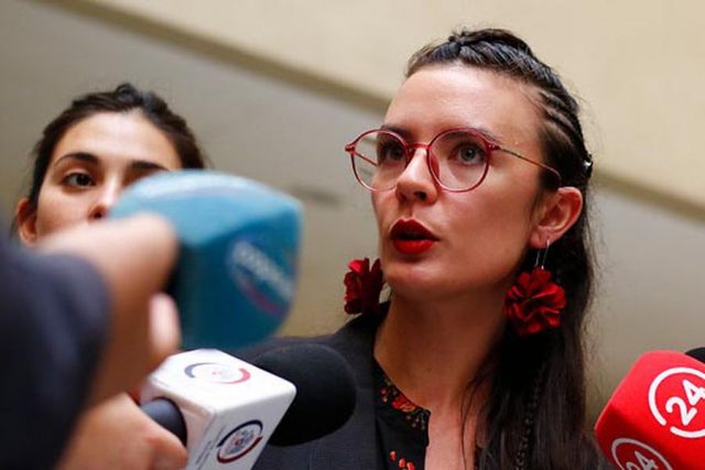 En defensa de Camila Vallejo y el proyecto Ley para terminar con los 2/3