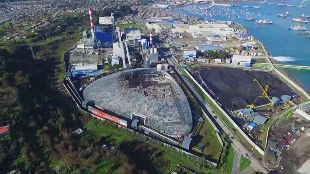 A tres días del cierre de Bocamina 1: Senador Navarro presentó documento con historia del conflicto ambiental en Coronel