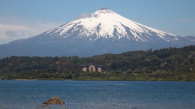 Lago Villarrica: 42 playas no tienen acceso público y hay 363 construcciones sin permiso de edificación