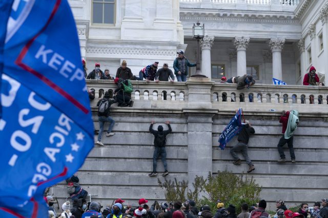 EE.UU: Arrestan a más de 135 personas vinculadas con el asalto al Capitolio