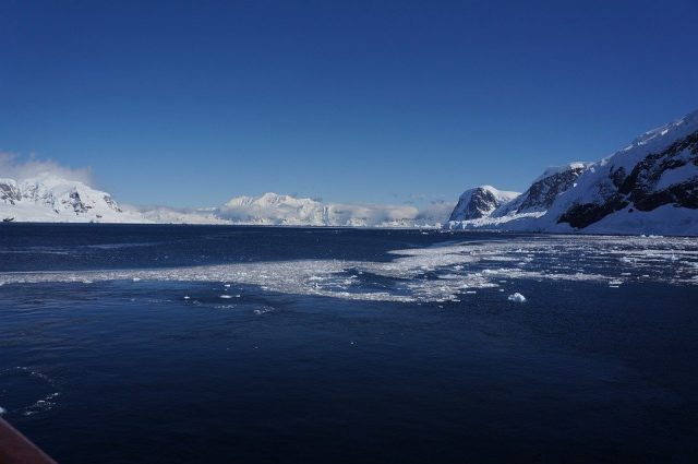 Hallan en profundidades de la Antártida un mineral que es común en Marte