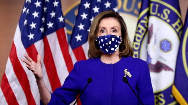 Pelosi pide invocar Enmienda 25 para destituir a Trump