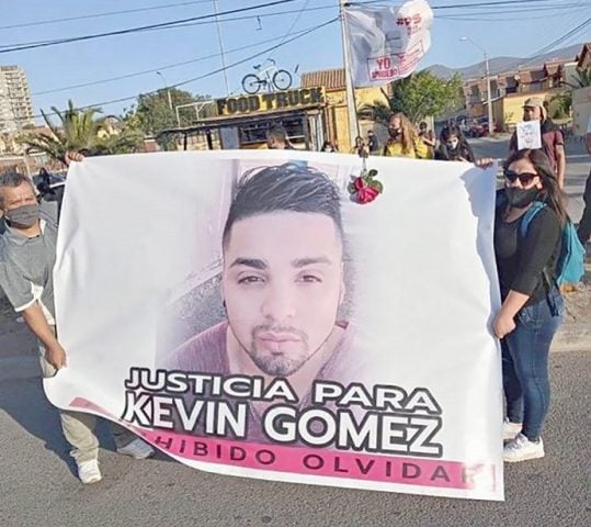 Víctor Briceño, hermano de joven asesinado por militar en Coquimbo: “Aquí hay intereses políticos de proteger a los altos mandos”