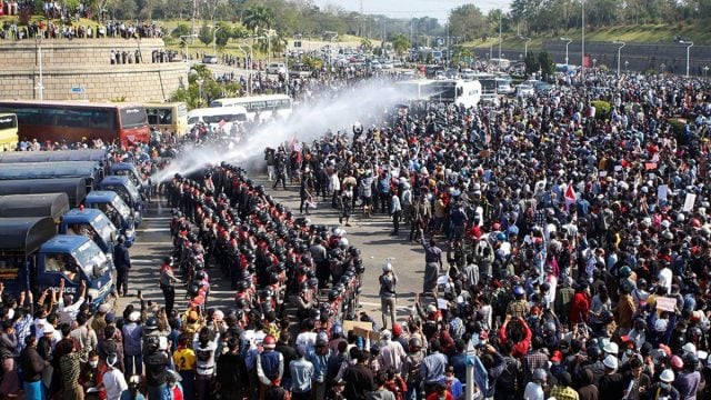 Continúan las protestas contra el Golpe de Estado en Myanmar