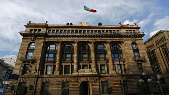 Banxico estudia el mercado para  lanzar su propia criptodivisa