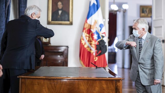 Crece clamor por acusar constitucionalmente a Piñera y Paris ante profunda crisis generada por mal manejo de la pandemia