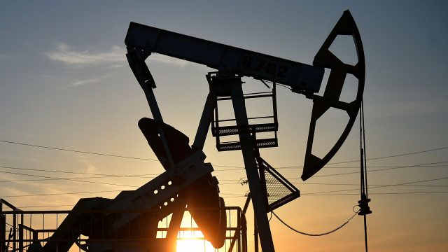 La producción global de petróleo crece hasta 92,9 mb/d en marzo