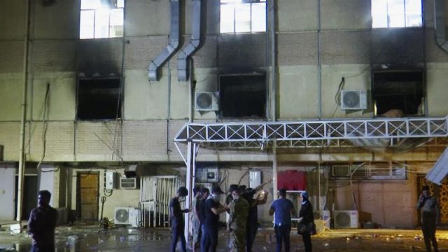 82 muertos y 110 heridos tras incendio en hospital de Irak que atendía pacientes con Covid-19