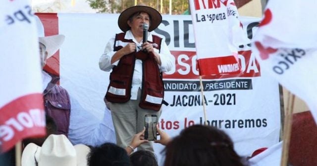 Candidata Blanca Alfaro Vázquez de Morena en campaña en Michoacán