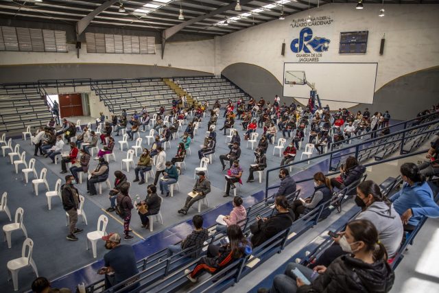 Centro de vacunación masiva para docentes