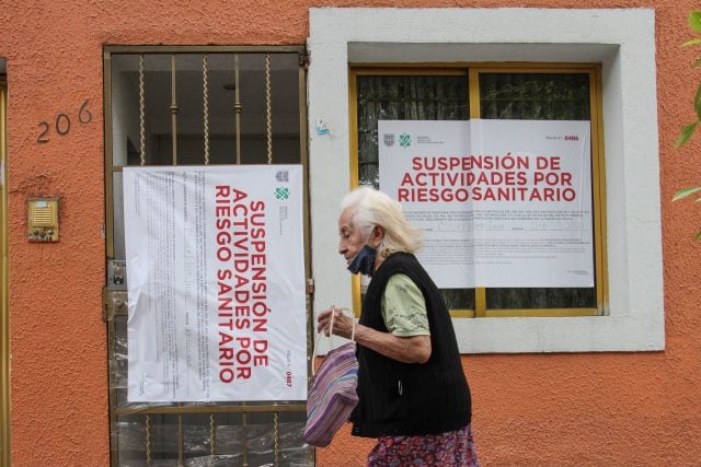 Clausuran inmueble donde se vendían vacunas falsas contra la Covid-19