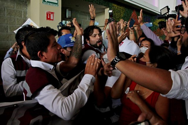 Confrontación durante espaldarazo de Mario Delgado a Claudia Rivera 27 de junio Coutry Club