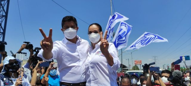 Presenta Eduardo Rivera propuestas a favor de las mujeres