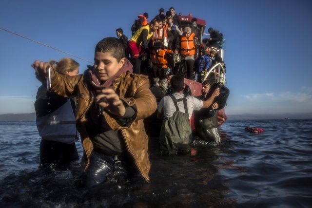 Alarmante: más de 100 niños solos fueron rescatados en su intento por cruzar el Mediterráneo