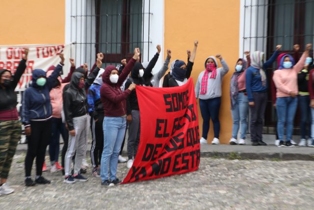 43 normalistas detenidos, el saldo de los enfrentamientos  de ayer en Casa Aguayo