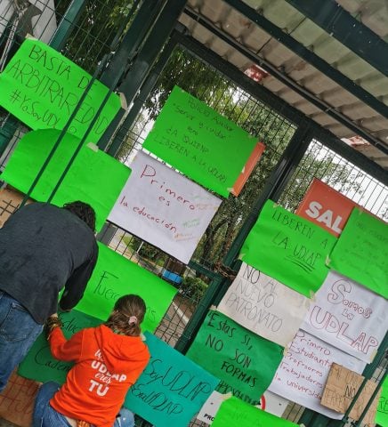 Manifestación en la Udlap exigiendo su liberación