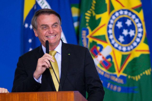 Bolsonaro amenaza con cancelar las elecciones presidenciales de 2022