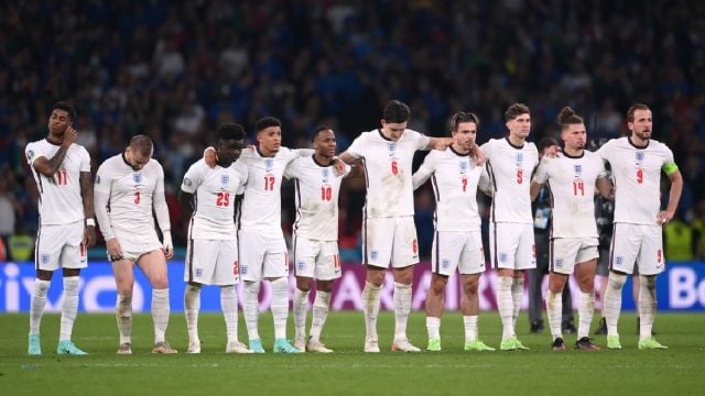 Equipo ingles sufre insultos racistas tras su derrota en la Eurocopa