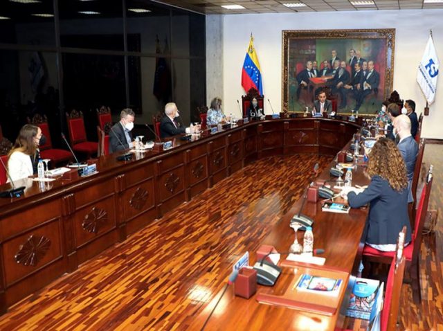 Autoridades judiciales y militares de Venezuela se reunieron con integrantes de comisión enviada por Unión Europea