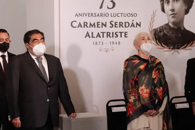 Barbosa preside ceremonia de aniversarios luctuosos de Leona Vicario y Carmen Serdán Alatriste