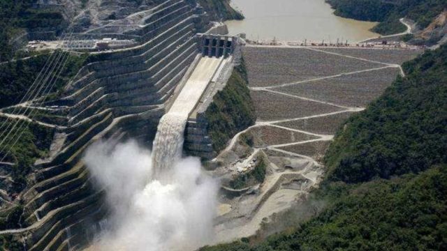 Desplazamientos forzados en Colombia: ¿Qué tiene que ver la construcción de una súper represa tras ese fenómeno masivo?