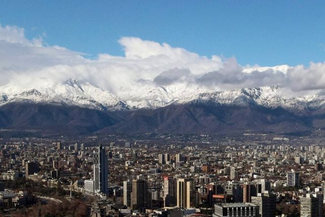 Gobernador de Santiago tampoco descarta racionamiento de agua para la Región Metropolitana en 2022