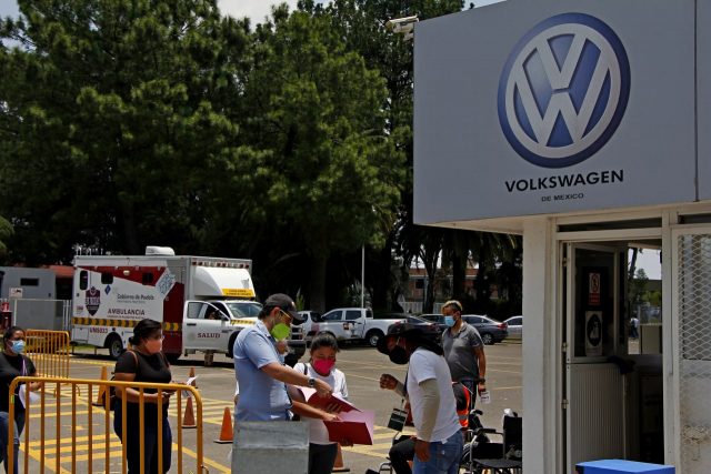 Volkswagen de México se negó a basificar a 500 trabajadores poblanos