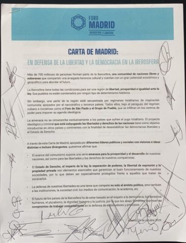 Senadores poblanos de Acción Nacional, presentes en la firma de la Carta de Madrid